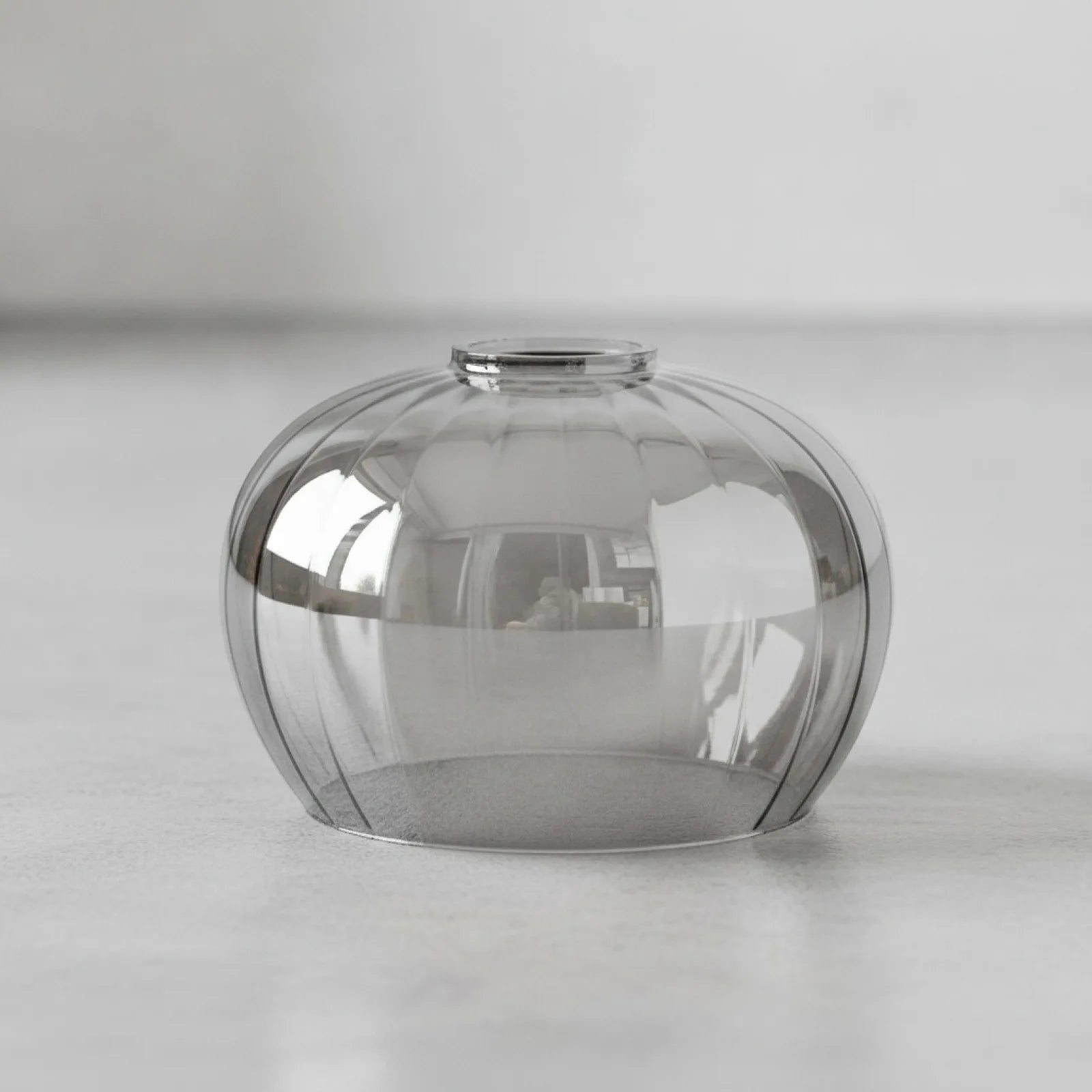 Abat-jour Former Galet Verre Nervuré Gris Fumé
