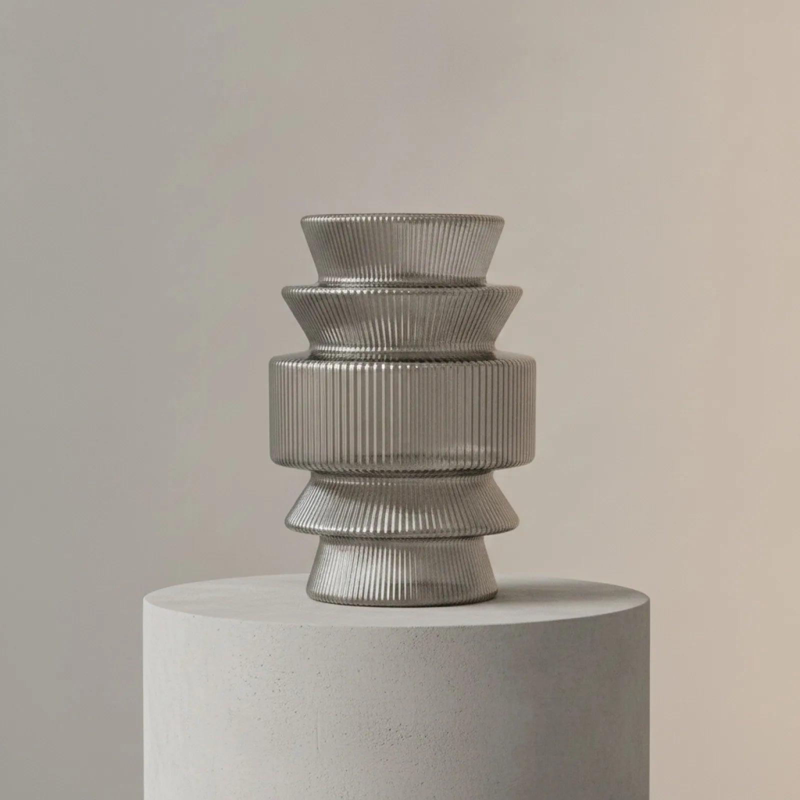Abat-jour Verre Nervuré Forme Pagode Gris Fumé